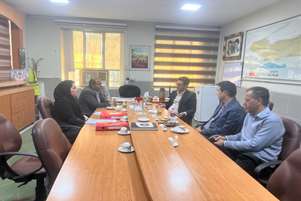 نشست بررسی مسائل حقوقی حوزه سلامت، در شبکه بهداشت و درمان شهرستان مهر برگزار شد